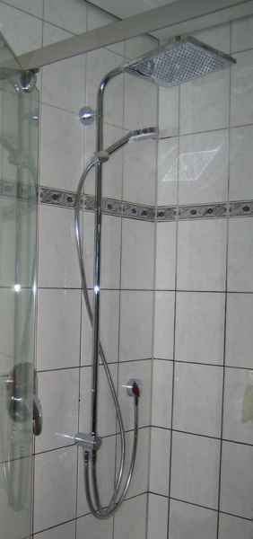 060b908d-275a-11e8-9429-901b0e8b0f53000694420_original