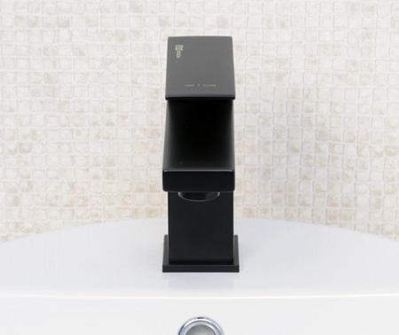 2ac60bd4-ee0a-11ea-91b7-0cc47ae7d2a2000709648_original