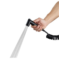 HS011BK_WATER_SPRAY