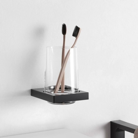 32_11150379000_char_c2