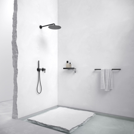 13_12801370600_char_c1