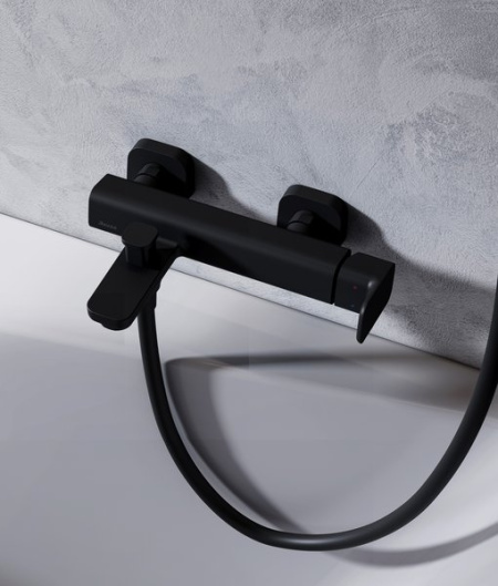 black-accessories-91323